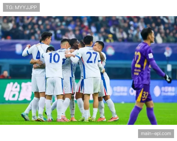 铁人主场氛围加成明显 升班马主场优势充分体现 铁人主场氛围加成明显 升班马主场优势充分体现